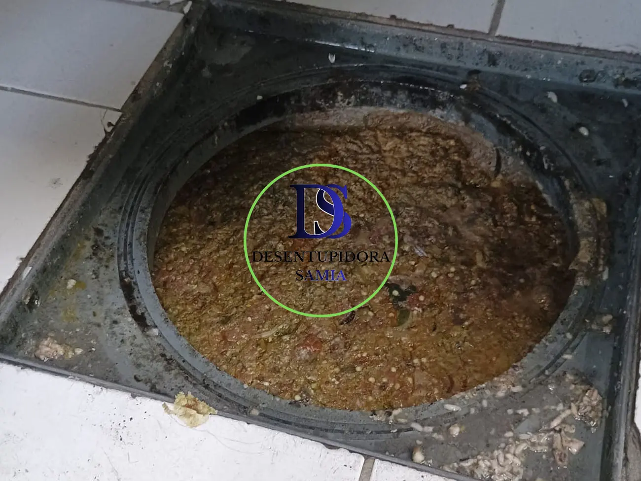Desentupidora de Caixa de Esgoto - Desentupidora Samia em Fortaleza - CE: desentupimento 24 horas, ligue já!(85) 9 8560-5982 orçamento grátis!